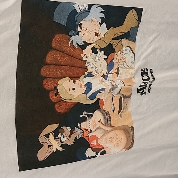 Alice in Wonderland Tshirt - Picture 2 of 4
